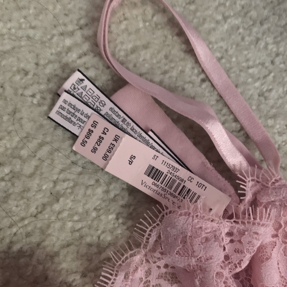S | New VS satin and lace teddy in Pink - Picture 2 of 4